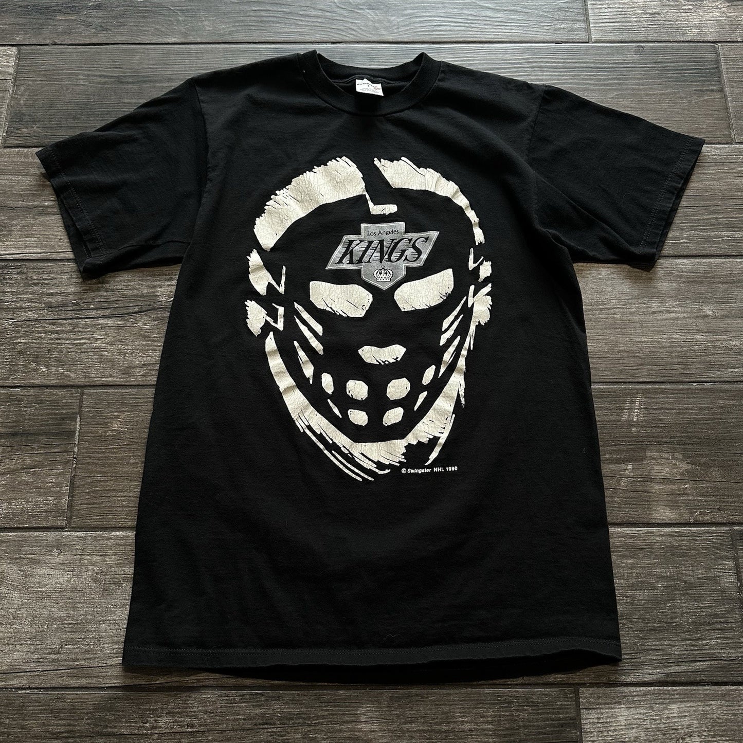 VTG 1990 LOS ANGELES KINGS BLACK FACE-MASK TEE T-SHIRT WHITE SWINGSTER NHL SZ L Yesterday's Fits Clothing Fashion Vintage Streetwear Fashion Item