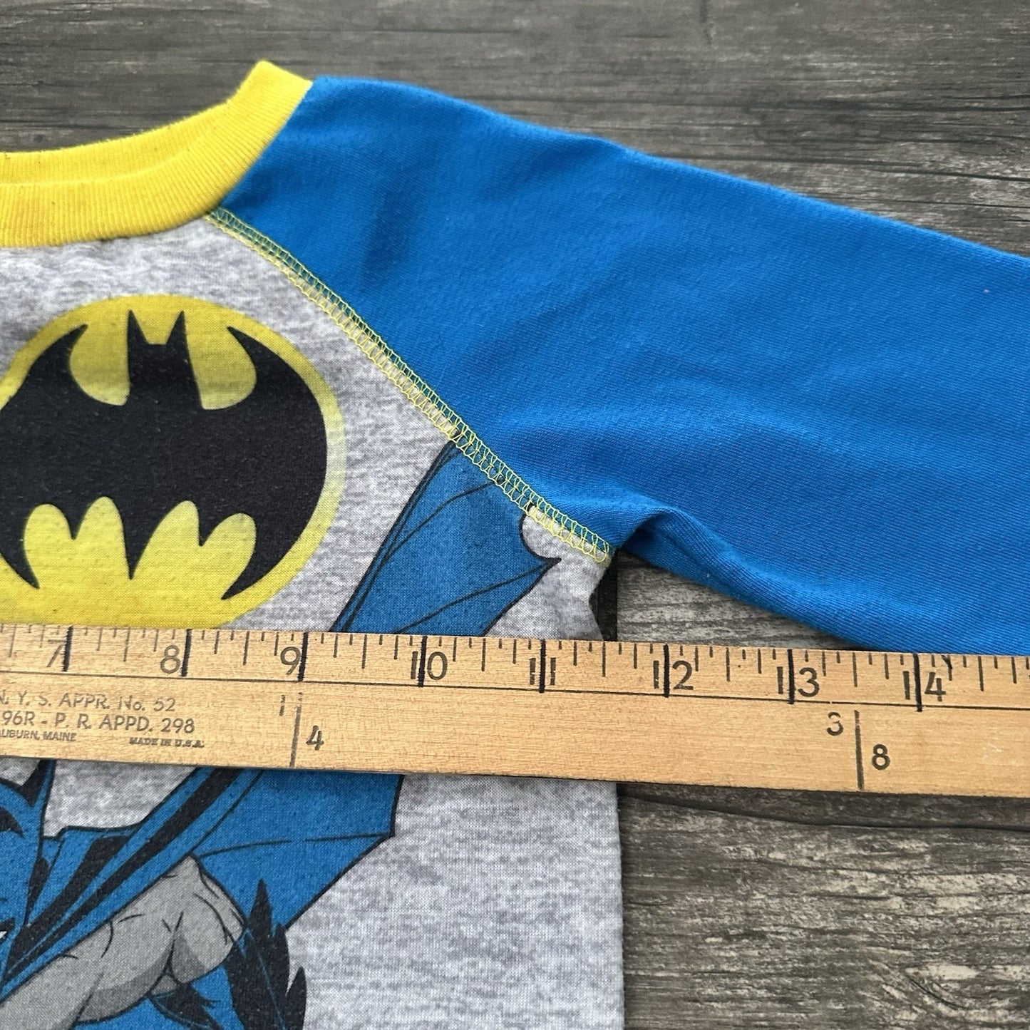 VTG BATMAN LONG SLEEVE AOP SLEEPWEAR SHIRT SZ 2T DARK NIGHT CARTOON SUPERHERO Yesterday's Fits Clothing Fashion Vintage Streetwear Fashion Item