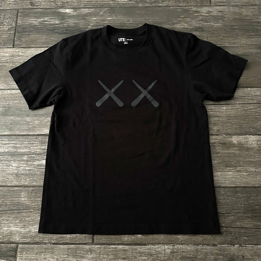 KAWS ANDY WARHOL BLACK GRAPHIC T-SHIRT SHORT SLEEVE ART TEE PHOTO SZ M Yesterday's Fits Clothing Fashion Vintage Streetwear Fashion Item