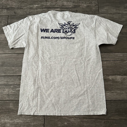 PHOENIX SUNS DEVIN BOOKER #1 SHOOTING GAURD GREY BASKETBALL T-SHIRT SZ L PROMO Yesterday's Fits Clothing Fashion Vintage Streetwear Fashion Item