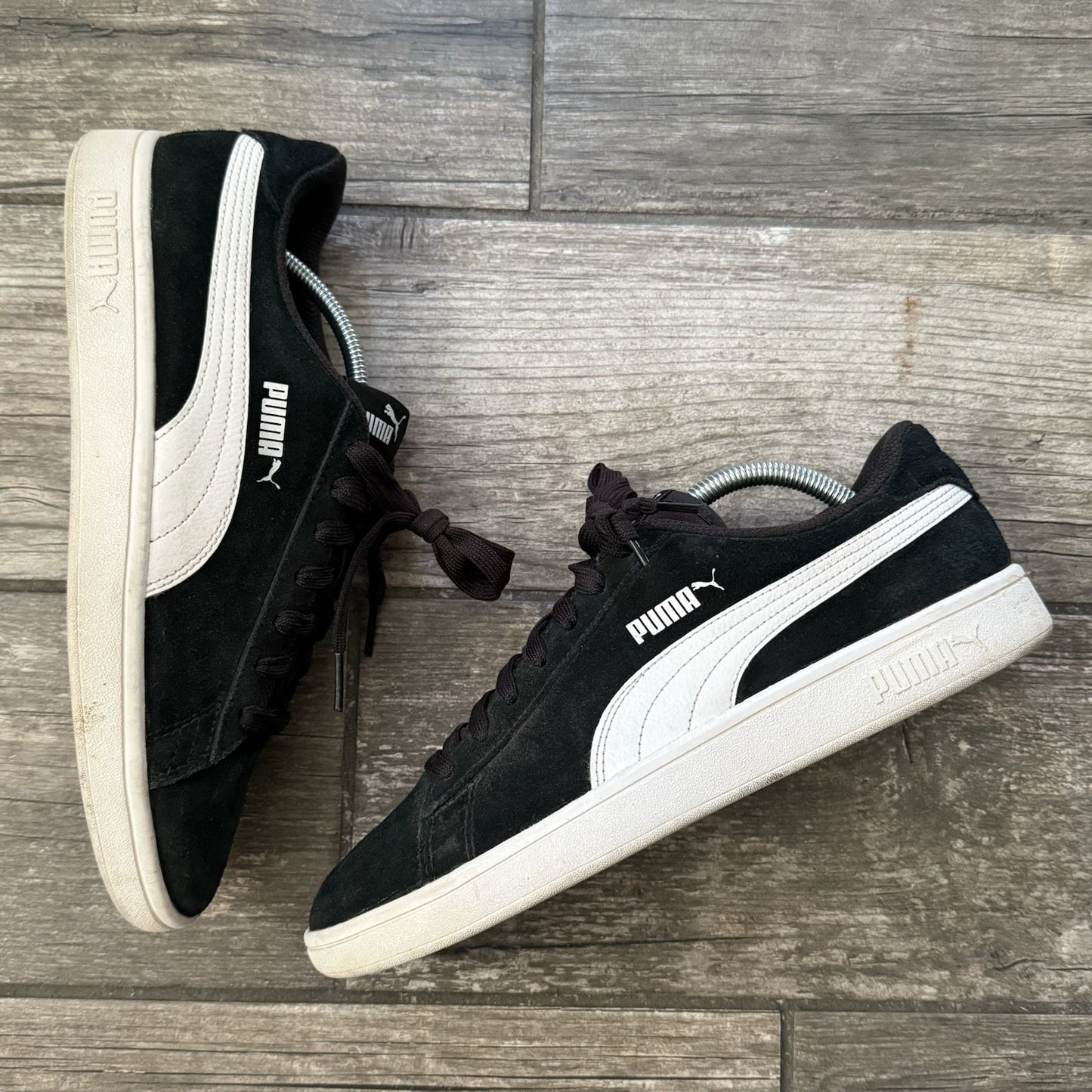 2020 PUMA SMASH V2 BLACK WHITE SNEAKERS 364989-01 SZ 8 MEN'S SHOES NO BOX Yesterday's Fits Clothing Fashion Vintage Streetwear Fashion Item