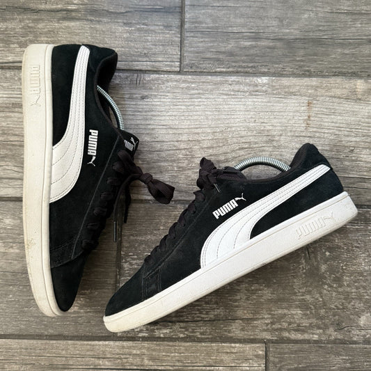 2020 PUMA SMASH V2 BLACK WHITE SNEAKERS 364989-01 SZ 8 MEN'S SHOES NO BOX Yesterday's Fits Clothing Fashion Vintage Streetwear Fashion Item