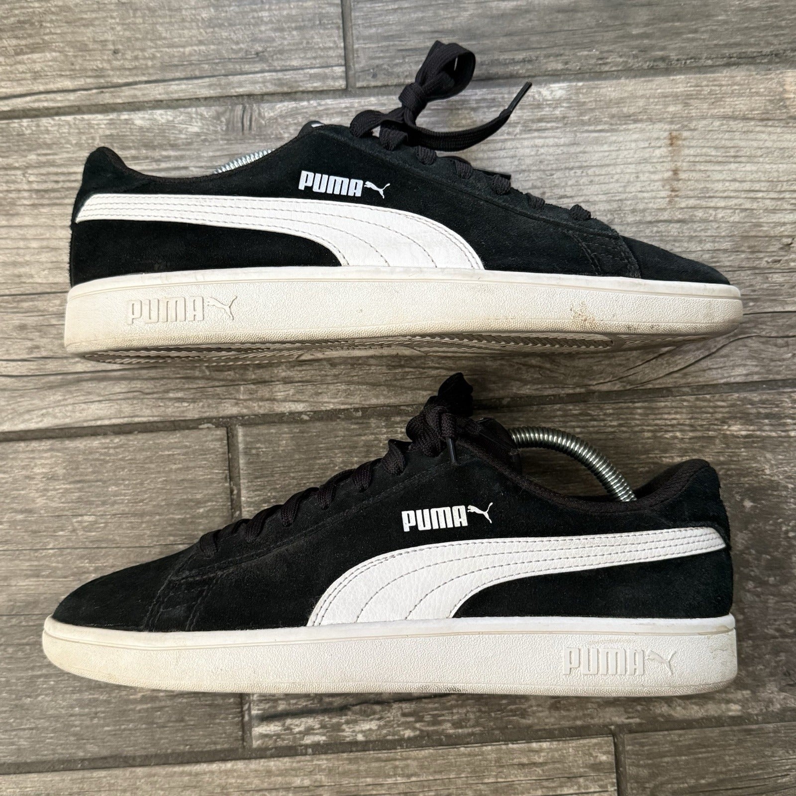 2020 PUMA SMASH V2 BLACK WHITE SNEAKERS 364989-01 SZ 8 MEN'S SHOES NO BOX Yesterday's Fits Clothing Fashion Vintage Streetwear Fashion Item
