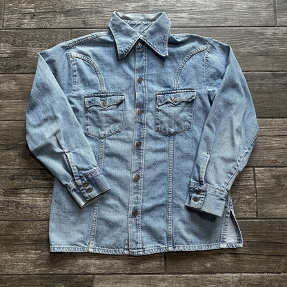 VTG 70s LEVIS BLUE DENIM JEAN BUTTON SHIRT L USA MADE ORANGE TAB CUT SAWTOOTH Yesterday's Fits Clothing Fashion Vintage Streetwear Fashion Item
