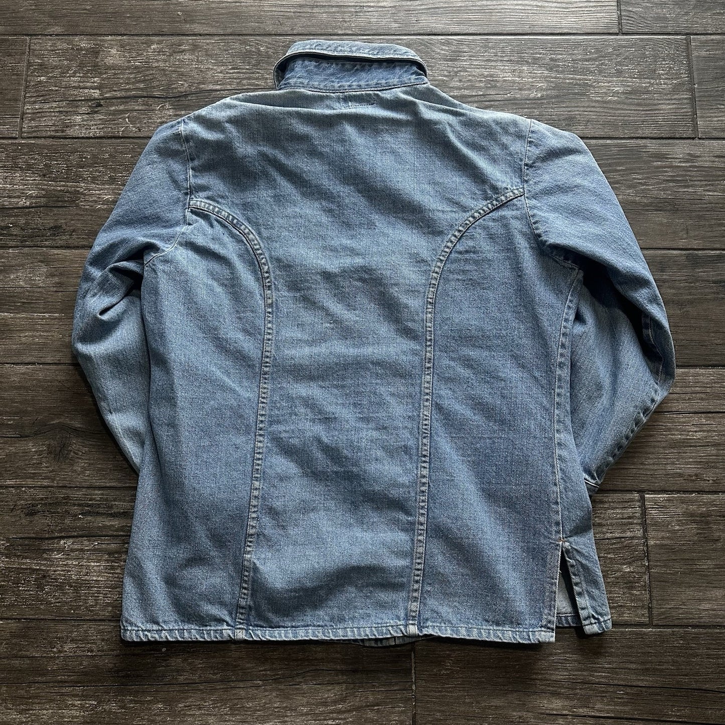 VTG 70s LEVIS BLUE DENIM JEAN BUTTON SHIRT L USA MADE ORANGE TAB CUT SAWTOOTH Yesterday's Fits Clothing Fashion Vintage Streetwear Fashion Item
