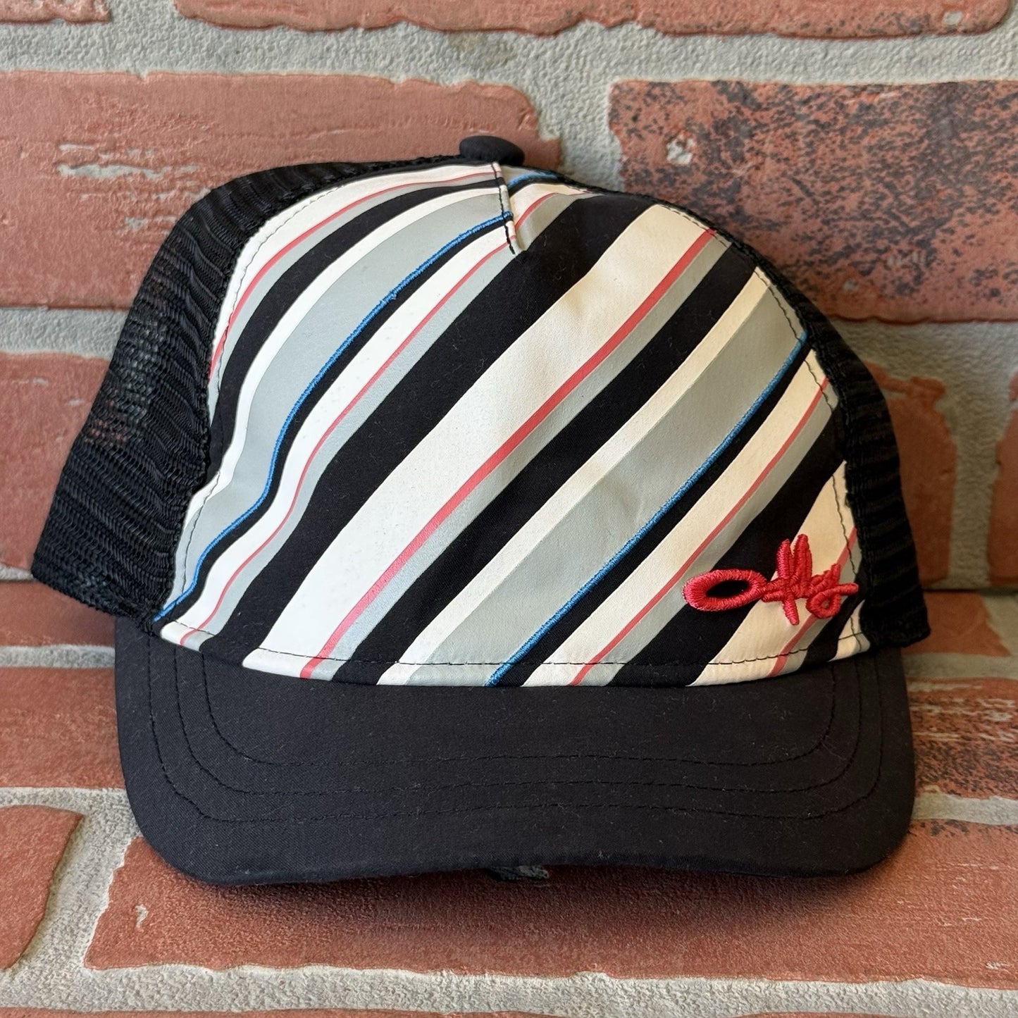 VTG Y2K OAKLEY MINI BRIM STRIPED TRUCKER SNAPBACK HAT SOFTWARE GRUNGE Yesterday's Fits Clothing Fashion Vintage Streetwear Fashion Item