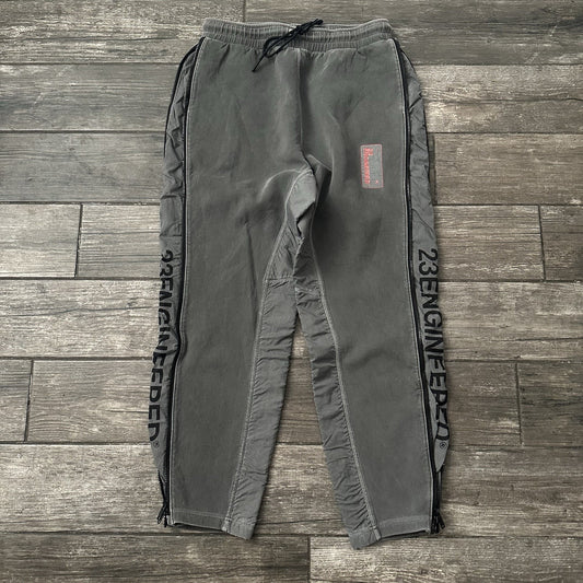 NIKE JORDAN ENGINEERED FLEECE GREY PANTS SWEATS SZ L CT2918-010 (J) Yesterday's Fits Clothing Fashion Vintage Streetwear Fashion Item