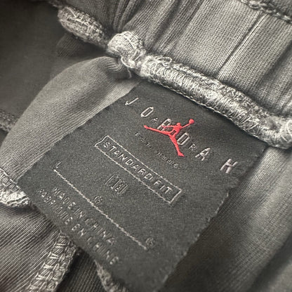 NIKE JORDAN ENGINEERED FLEECE GREY PANTS SWEATS SZ L CT2918-010 (J) Yesterday's Fits Clothing Fashion Vintage Streetwear Fashion Item