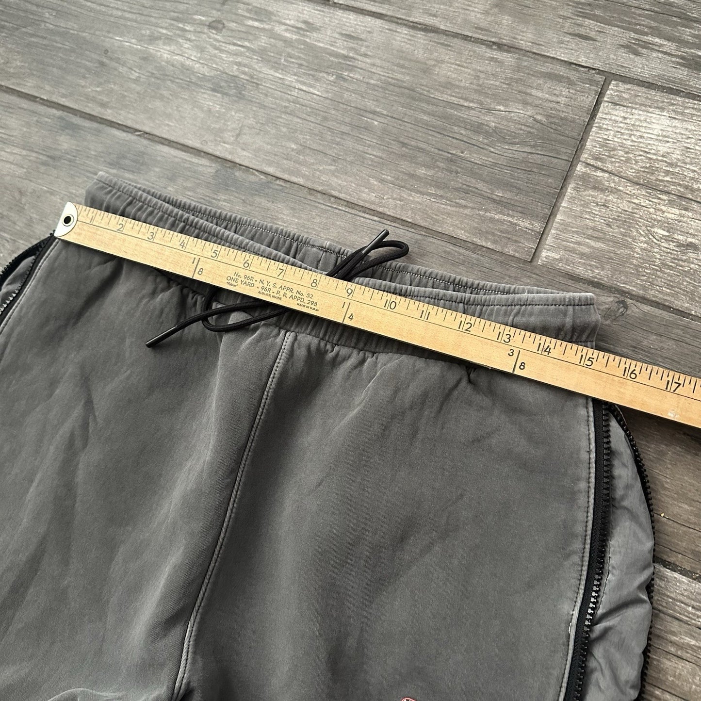 NIKE JORDAN ENGINEERED FLEECE GREY PANTS SWEATS SZ L CT2918-010 (J) Yesterday's Fits Clothing Fashion Vintage Streetwear Fashion Item