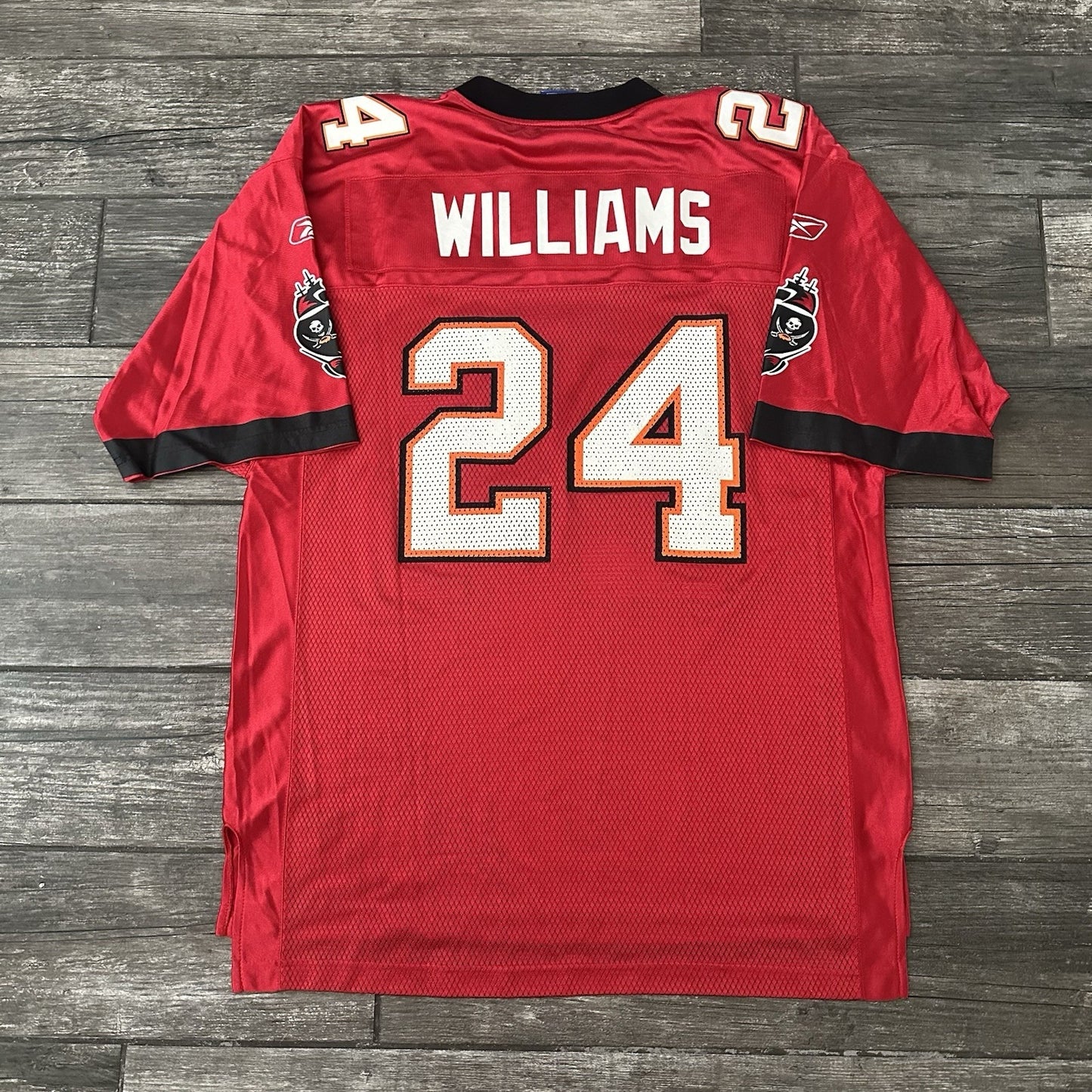 Y2K REEBOK TAMPA BAY BUCCANEERS CARNELL WILLIAMS RED FOOTBALL JERSEY SZ L Yesterday's Fits Clothing Fashion Vintage Streetwear Fashion Item