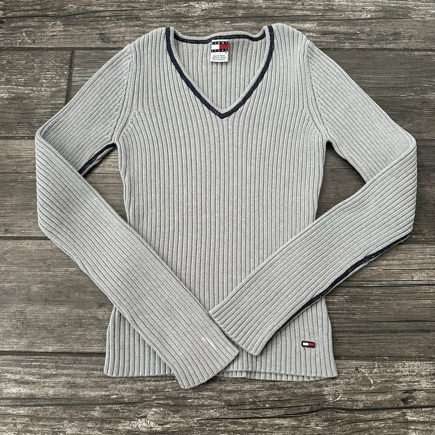 Y2K TOMMY JEANS GREY RIBBED V-NECK SWEATER GREY SZ M LONG SLEEVE TIGHT