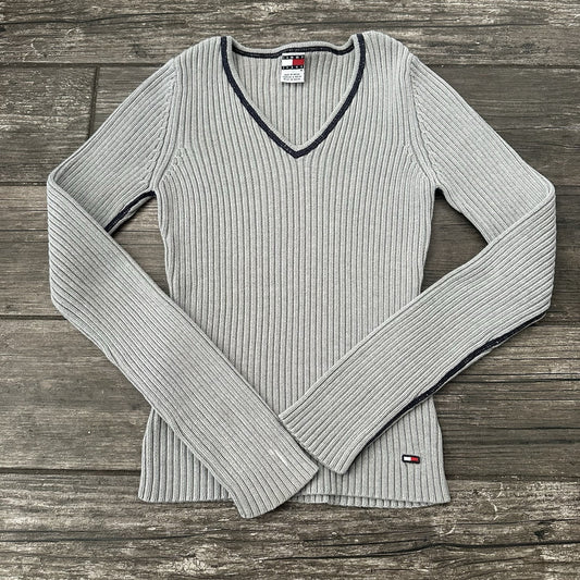 Y2K TOMMY JEANS GREY RIBBED V-NECK SWEATER GREY SZ M LONG SLEEVE TIGHT Yesterday's Fits Clothing Fashion Vintage Streetwear Fashion Item
