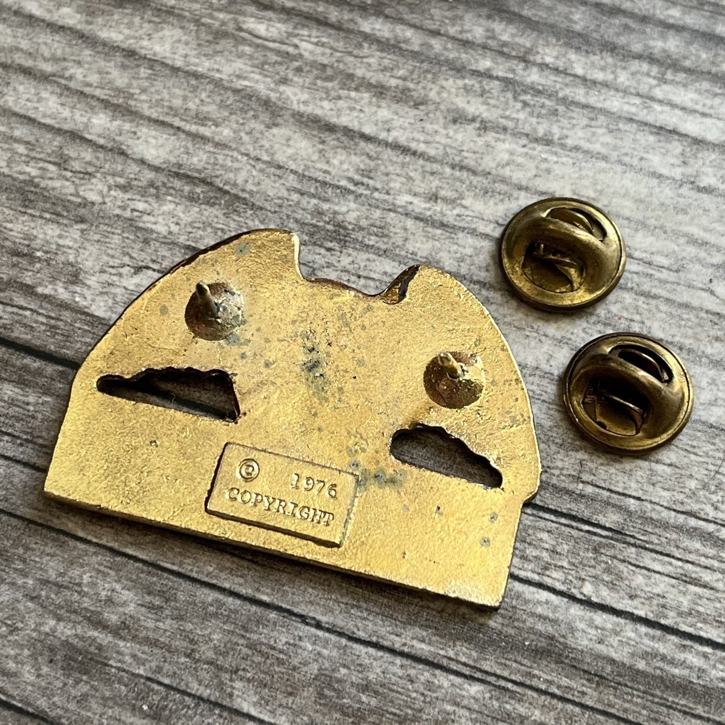 NEW VTG 80s YAMAHA MOTORCYCLES EAGLE PIN LOGO RACING CAR JAPANESE Yesterday's Fits Clothing Fashion Vintage Streetwear Fashion Item