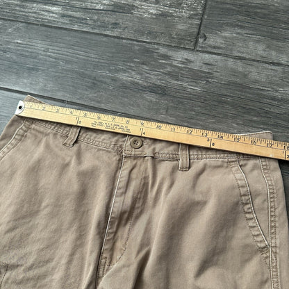 Y2K PRO CLUB BROWN CARGO SHORTS KNEE LENGTH LONG SZ 36 WAIST BAGGY FIT Pro Club Clothing Fashion Vintage Streetwear Fashion Item