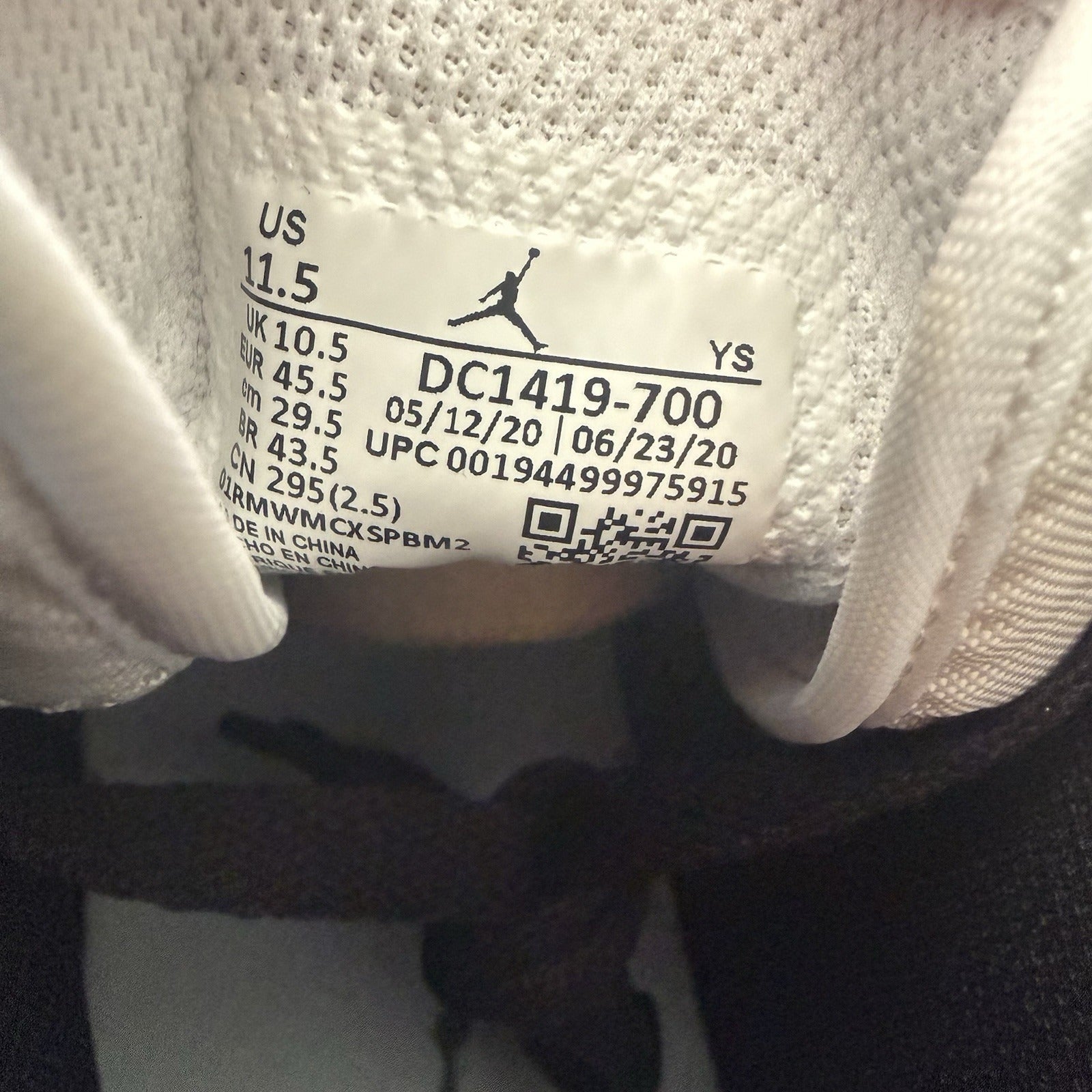 NIKE AIR JORDAN 1 MID SE METALLIC GOLD BLACK WHITE SZ 11.5 DC1419-700 SNEAKERS Yesterday's Fits Clothing Fashion Vintage Streetwear Fashion Item