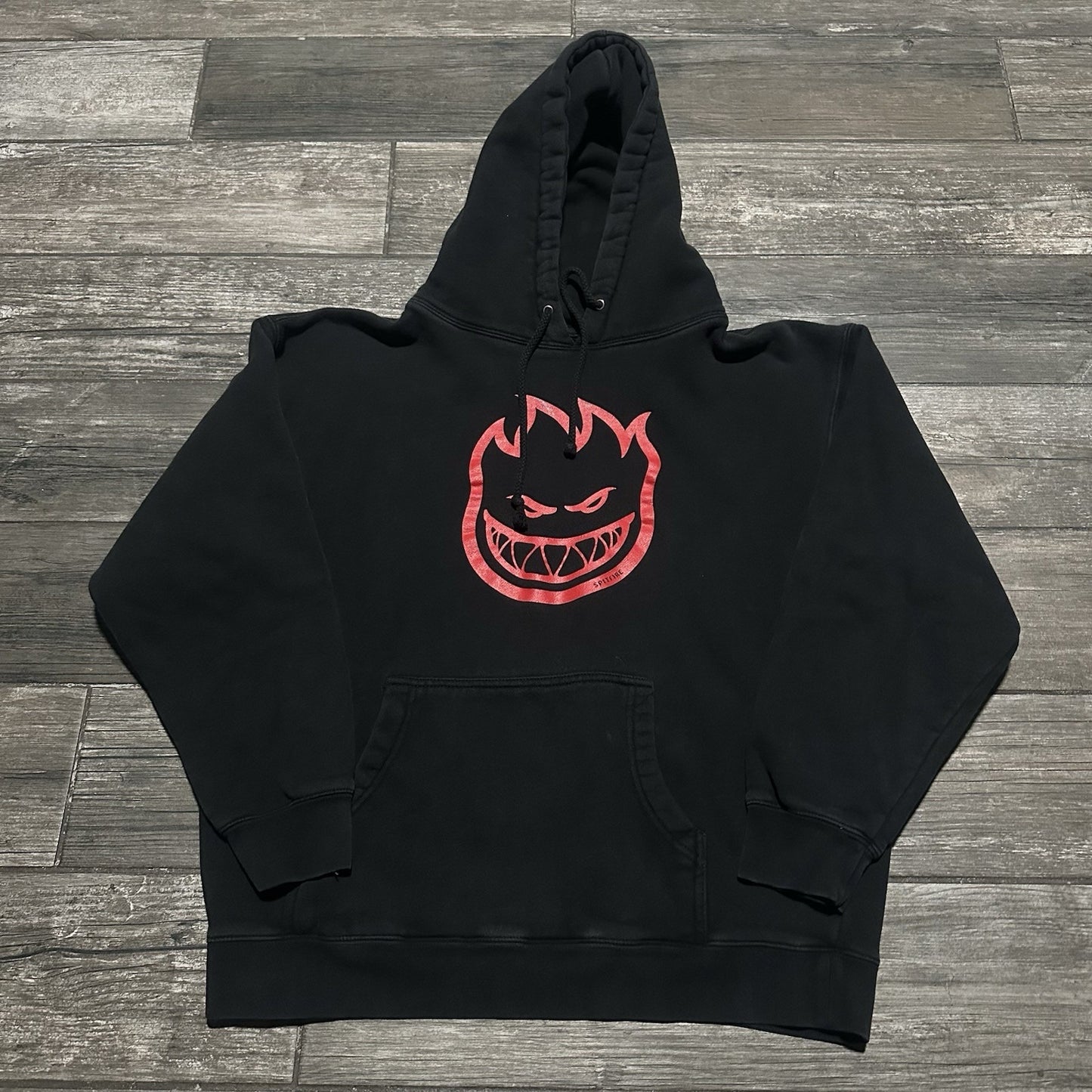 Y2K SPITFIRE SKATE HOODIE SWEATSHIRT BLACK RED PULLOVER FADED DISTRESSED SZ M Yesterday's Fits Clothing Fashion Vintage Streetwear Fashion Item