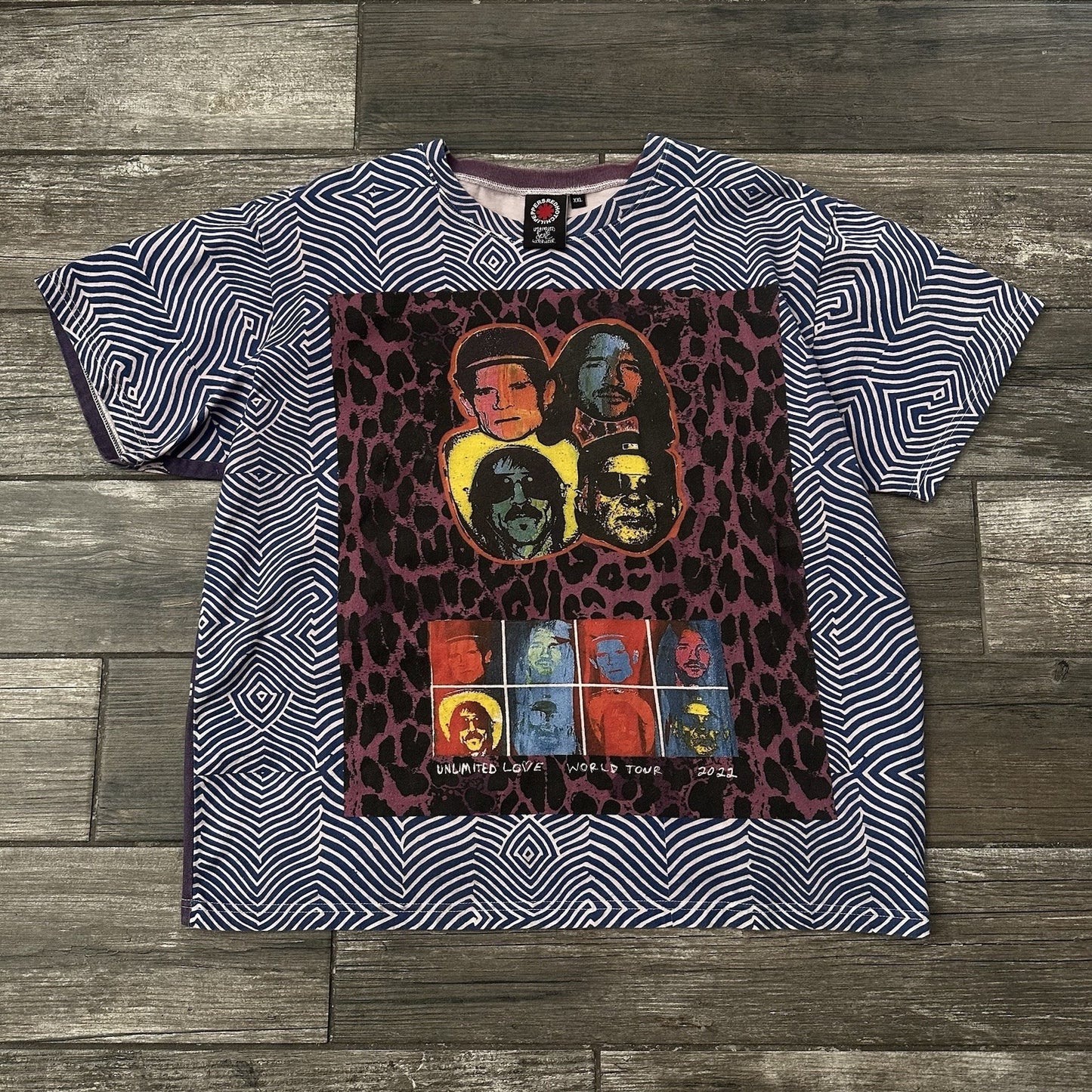 RED HOT CHILI PEPPERS UNLIMITED LOVE WORL TOUR AOP T-SHIRT 2XL MICHAEL RIOS Yesterday's Fits Clothing Fashion Vintage Streetwear Fashion Item