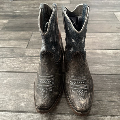 ROPER AMERICAN BEAUTY FLAG DISTRESSED WESTERN BOOTS WMNS 11 NO BOX SNEAKERS Yesterday's Fits Clothing Fashion Vintage Streetwear Fashion Item