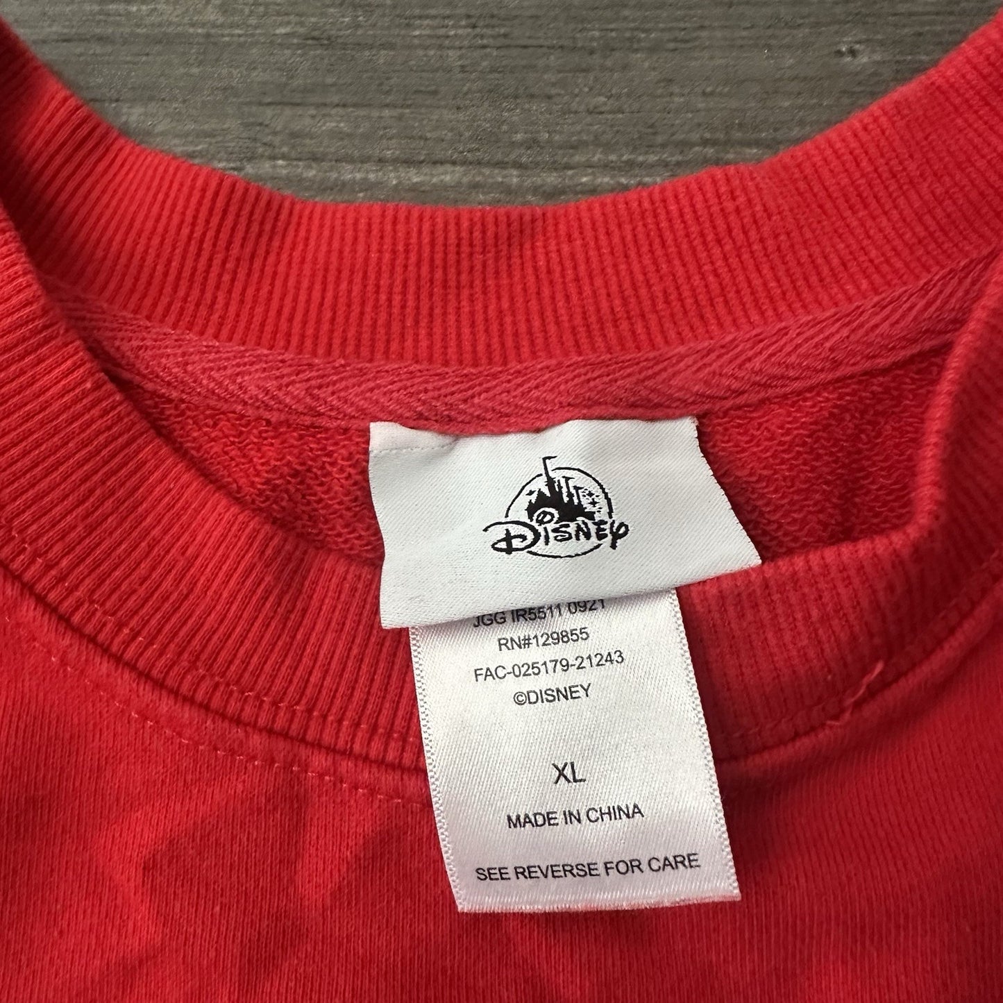 DISNEY PARKS MINNIE MOUSE RED ALL OVER PRINT PATCH SWEATSHIRT WMNS XL CREWNECK Yesterday's Fits Clothing Fashion Vintage Streetwear Fashion Item