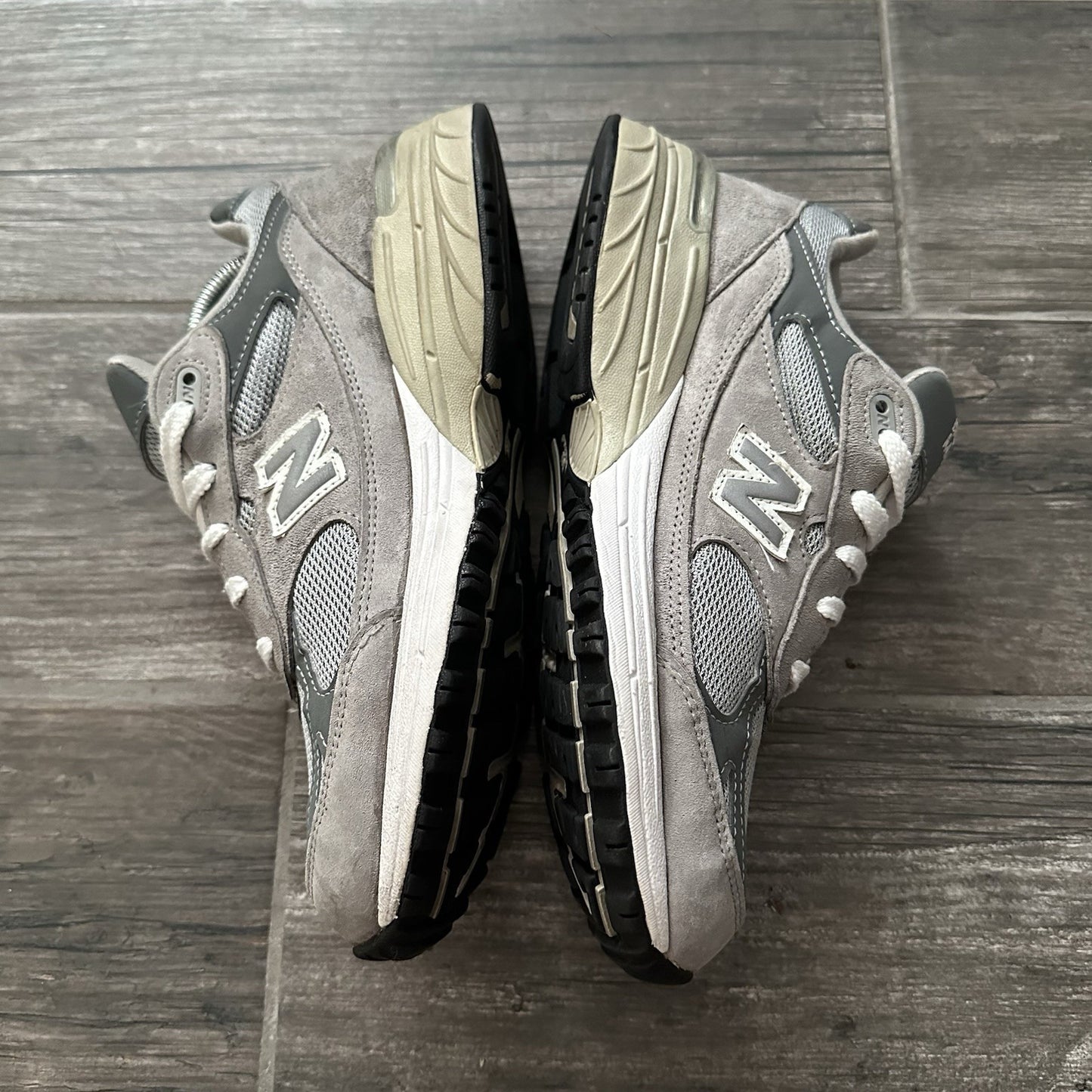 NEW BALANCE 993 USA MADE SUEDE GREY SNEAKERS WMNS SZ 9 NO BOX CASTLE ROCK Yesterday's Fits Clothing Fashion Vintage Streetwear Fashion Item