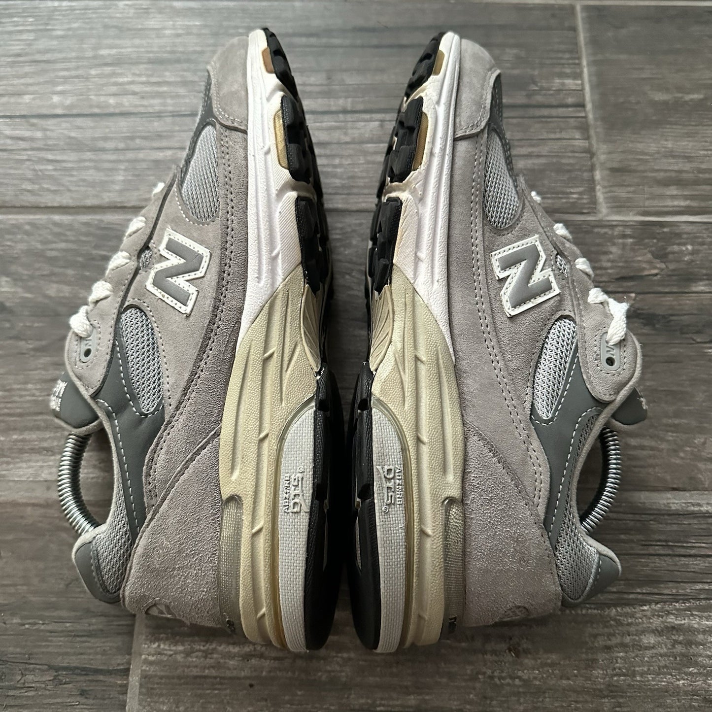 NEW BALANCE 993 USA MADE SUEDE GREY SNEAKERS WMNS SZ 9 NO BOX CASTLE ROCK Yesterday's Fits Clothing Fashion Vintage Streetwear Fashion Item