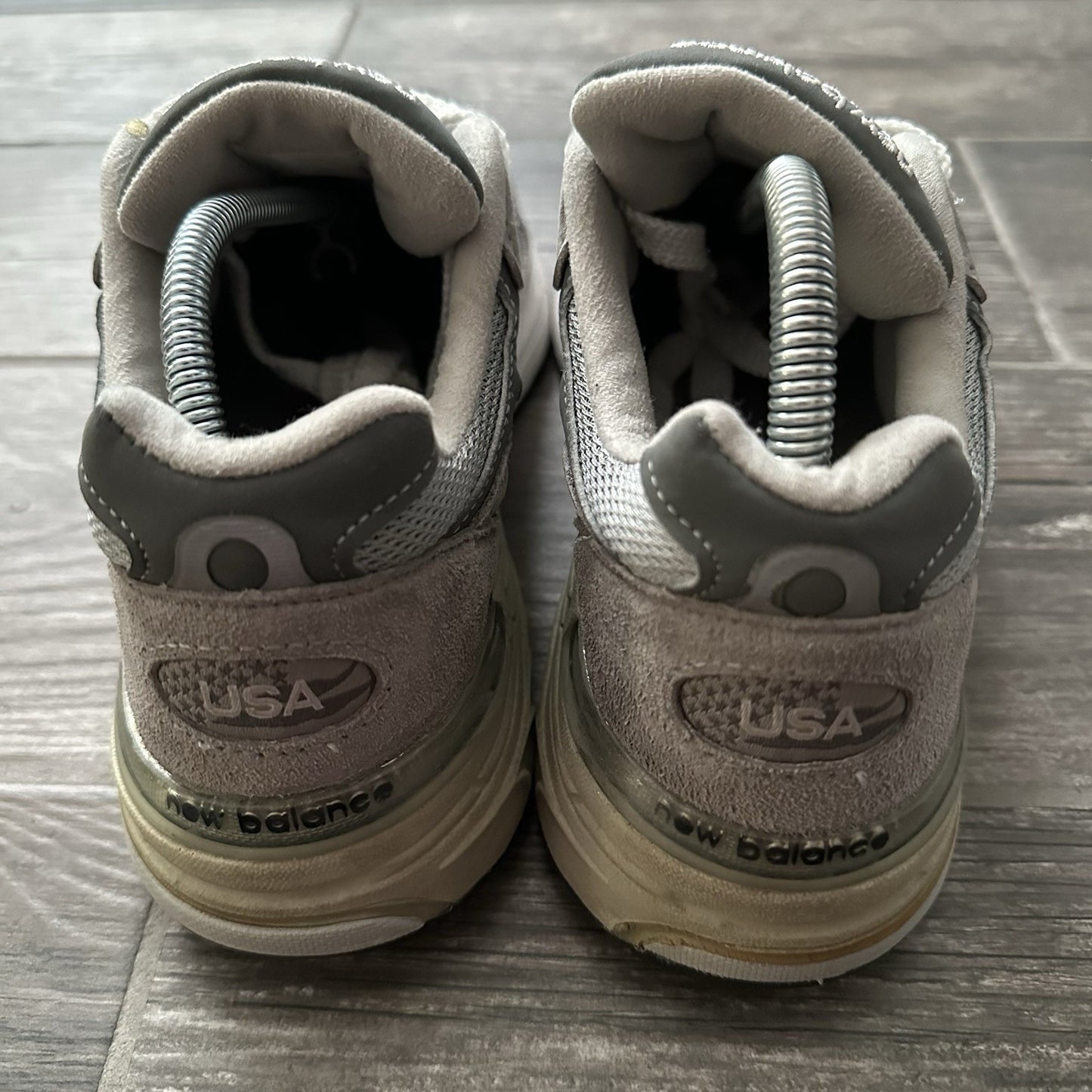 NEW BALANCE 993 USA MADE SUEDE GREY SNEAKERS WMNS SZ 9 NO BOX CASTLE ROCK Yesterday's Fits Clothing Fashion Vintage Streetwear Fashion Item