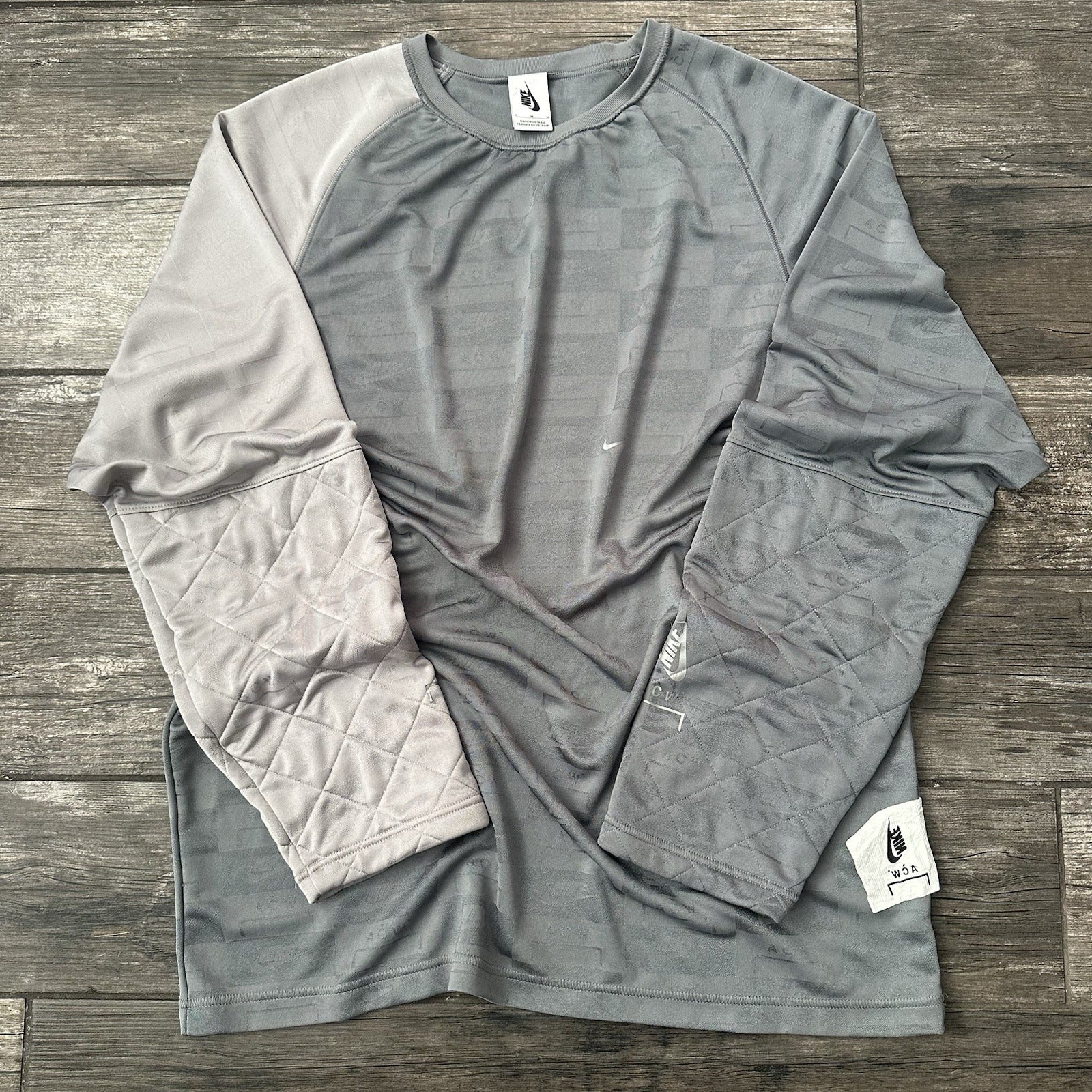 NIKE A COLD WALL ACW GREY JERSEY LONG SLEEVE AQ0431-065 DUAL TONE CONCRETE SZ M Yesterday's Fits Clothing Fashion Vintage Streetwear Fashion Item