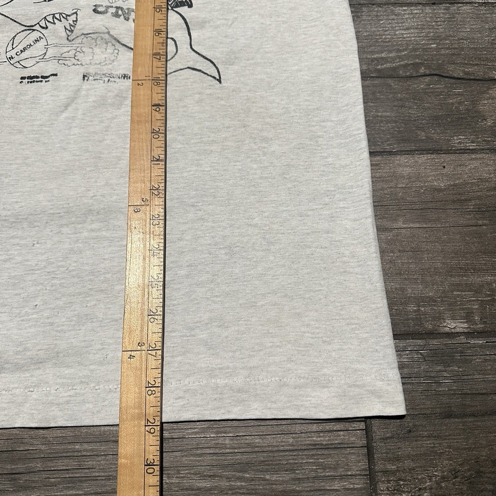 VTG LAS VEGAS NEWSPAPER UNLV RUNNIN' REBELS BASKETBALL T-SHIRT SCREEN STARS XL Yesterday's Fits Clothing Fashion Vintage Streetwear Fashion Item