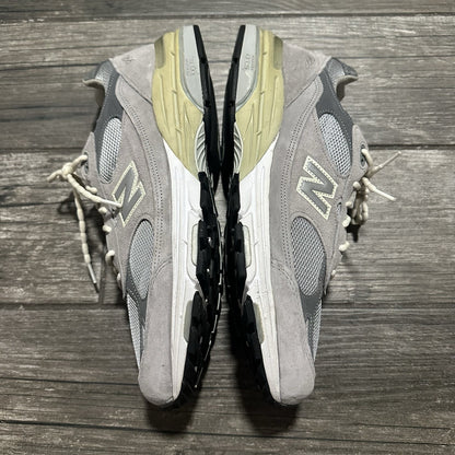 NEW BALANCE 993 GREY MR993GL ATHLETIC SHOES SZ 12 NO BOX SNEAKERS Yesterday's Fits Clothing Fashion Vintage Streetwear Fashion Item