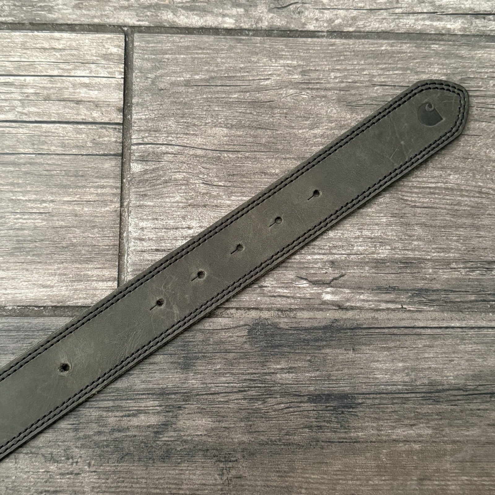CARHARTT TROLLEY PLAQUE HEART LEATHER BELT WMNS SZ L WIP CH-2268 Yesterday's Fits Clothing Fashion Vintage Streetwear Fashion Item