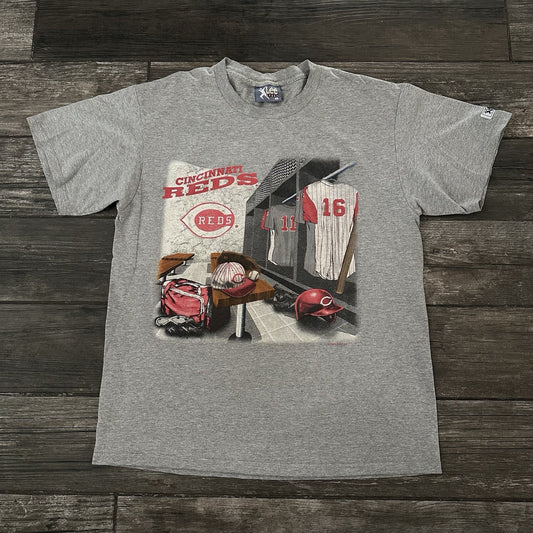 VTG LEE SPORT CINCINNATI REDS GREY BASEBALL T-SHIRT TEE SZ L SHORT SLEEVE MLB Yesterday's Fits Clothing Fashion Vintage Streetwear Fashion Item