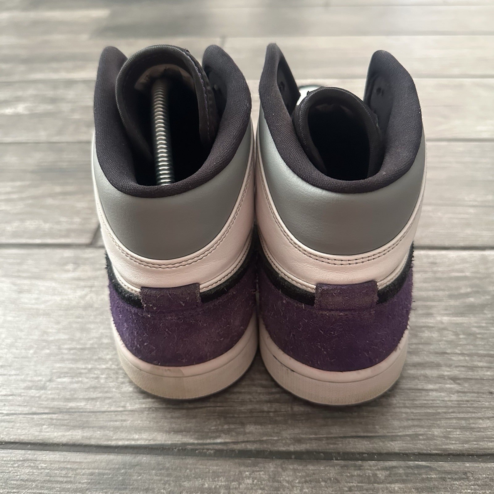 JORDAN AIR JORDAN 1 SE MID VARSITY PURPLE BLACK WHITE 852542-105 SZ 11 SNEAKERS Yesterday's Fits Clothing Fashion Vintage Streetwear Fashion Item