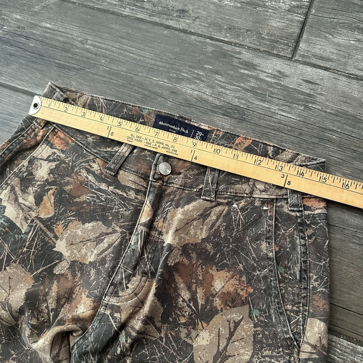 ABERCROMBIE & FITCH BAGGY CANVAS LEAF CAMO WIDE LEG PANTS SZ 29X30 BROWN Yesterday's Fits Clothing Fashion Vintage Streetwear Fashion Item