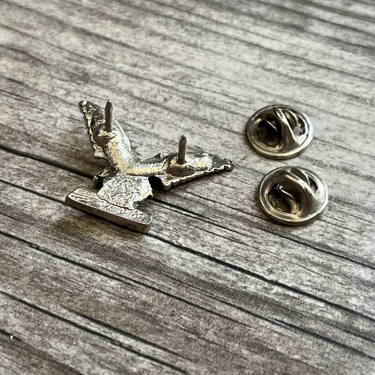 NEW VTG 80s HONDA MOTORCYCLES EAGLE PIN LOGO RACING CAR JAPANESE Yesterday's Fits Clothing Fashion Vintage Streetwear Fashion Item