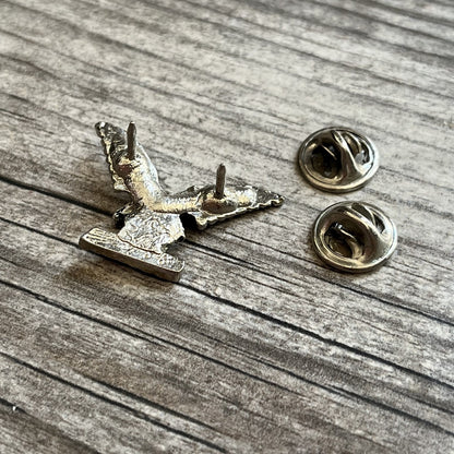NEW VTG 80s HONDA MOTORCYCLES EAGLE PIN LOGO RACING CAR JAPANESE Yesterday's Fits Clothing Fashion Vintage Streetwear Fashion Item