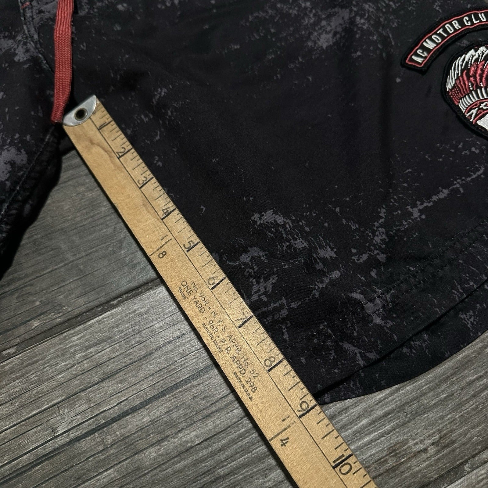Y2K AFFLICTION AOP BLACK BAGGY BOARD SHORTS MEN’S 32 SWIM TRUNKS NO LINER RED Affliction Clothing Fashion Vintage Streetwear Fashion Item