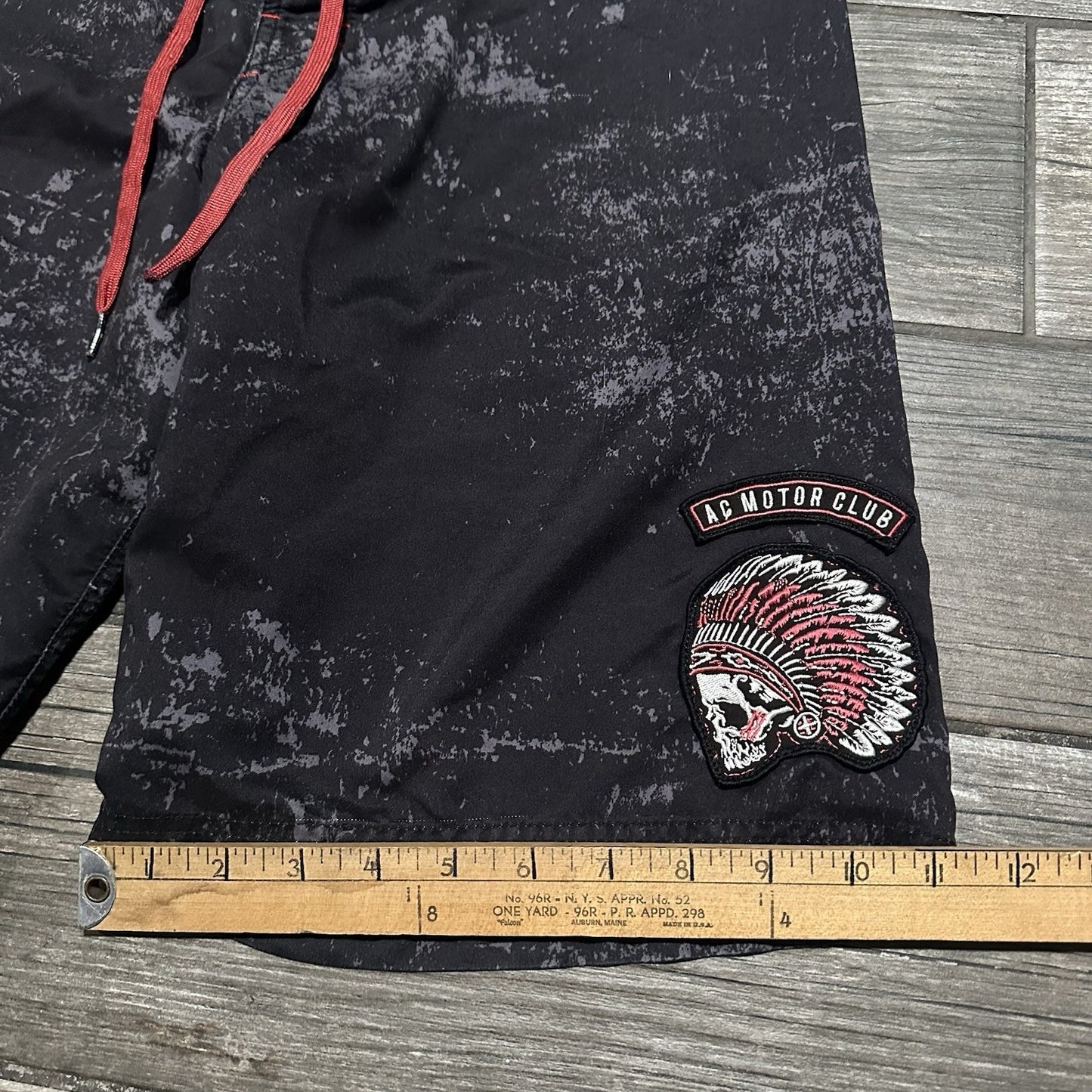 Y2K AFFLICTION AOP BLACK BAGGY BOARD SHORTS MEN’S 32 SWIM TRUNKS NO LINER RED Affliction Clothing Fashion Vintage Streetwear Fashion Item