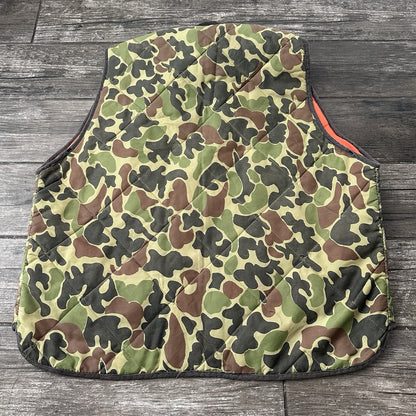 VTG 80s GREEN DUCK CAMO HUNTING ZIP UP PUFFER VEST ORANGE LINED FITS SZ L