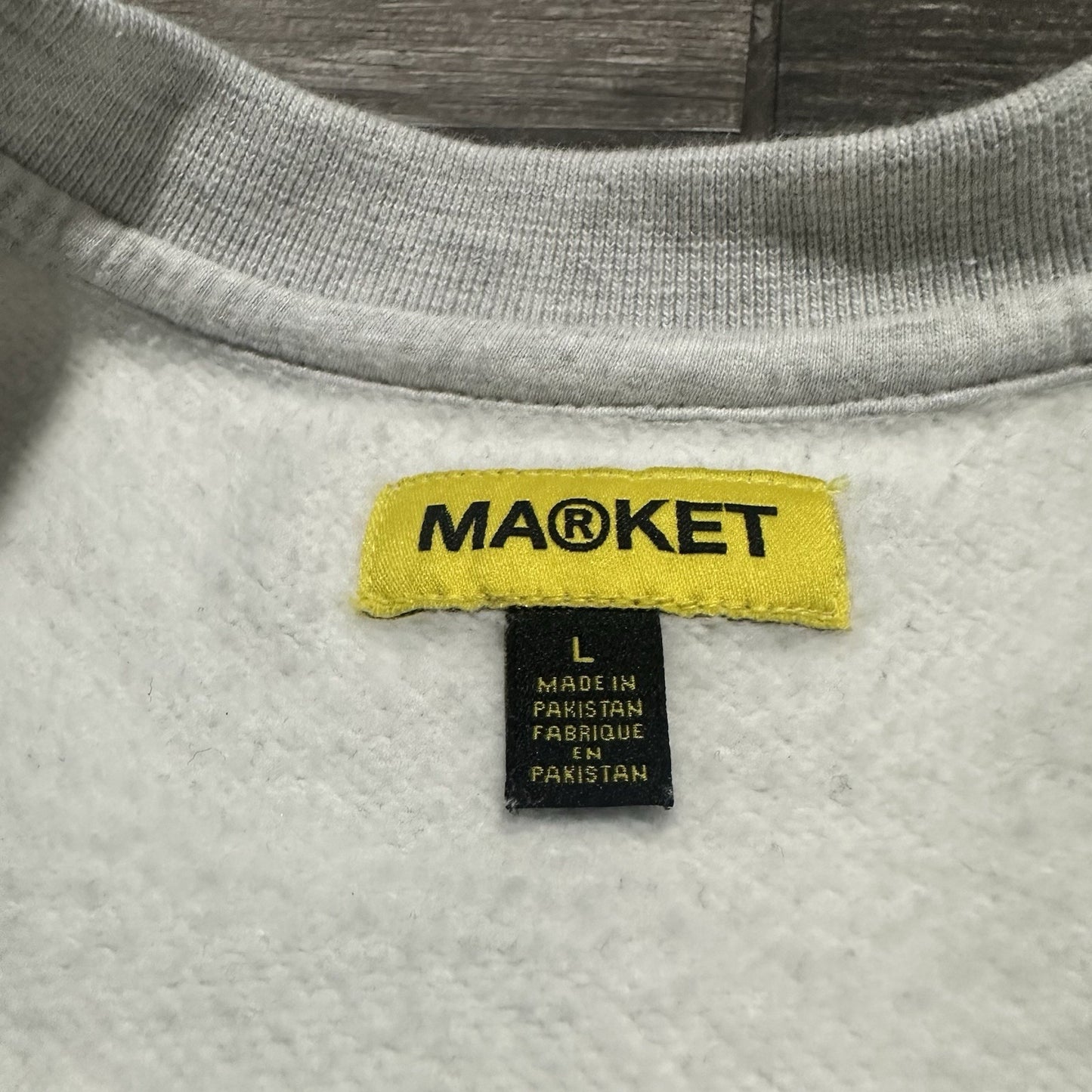 MARKET 'BEWARE' DOG K9 GREY PULLOVER CREWNECK SWEATSHIRT HEAVYWEIGHT SZ L Yesterday's Fits Clothing Fashion Vintage Streetwear Fashion Item