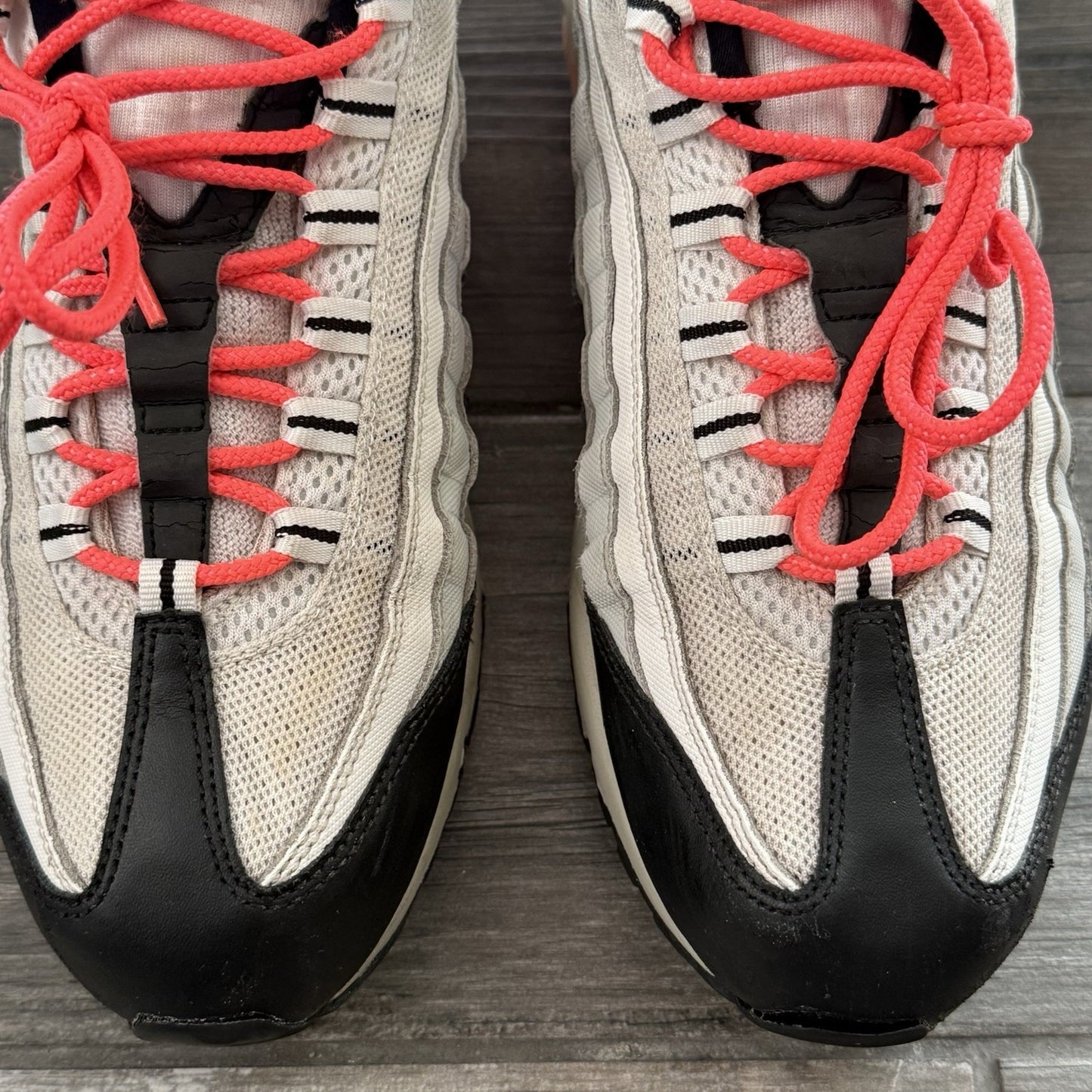 NIKE AIR MAX 95 PRM HOT LAVA WHITE RED SNEAKERS SZ 10.5 2007 609048-182 NO BOX Yesterday's Fits Clothing Fashion Vintage Streetwear Fashion Item