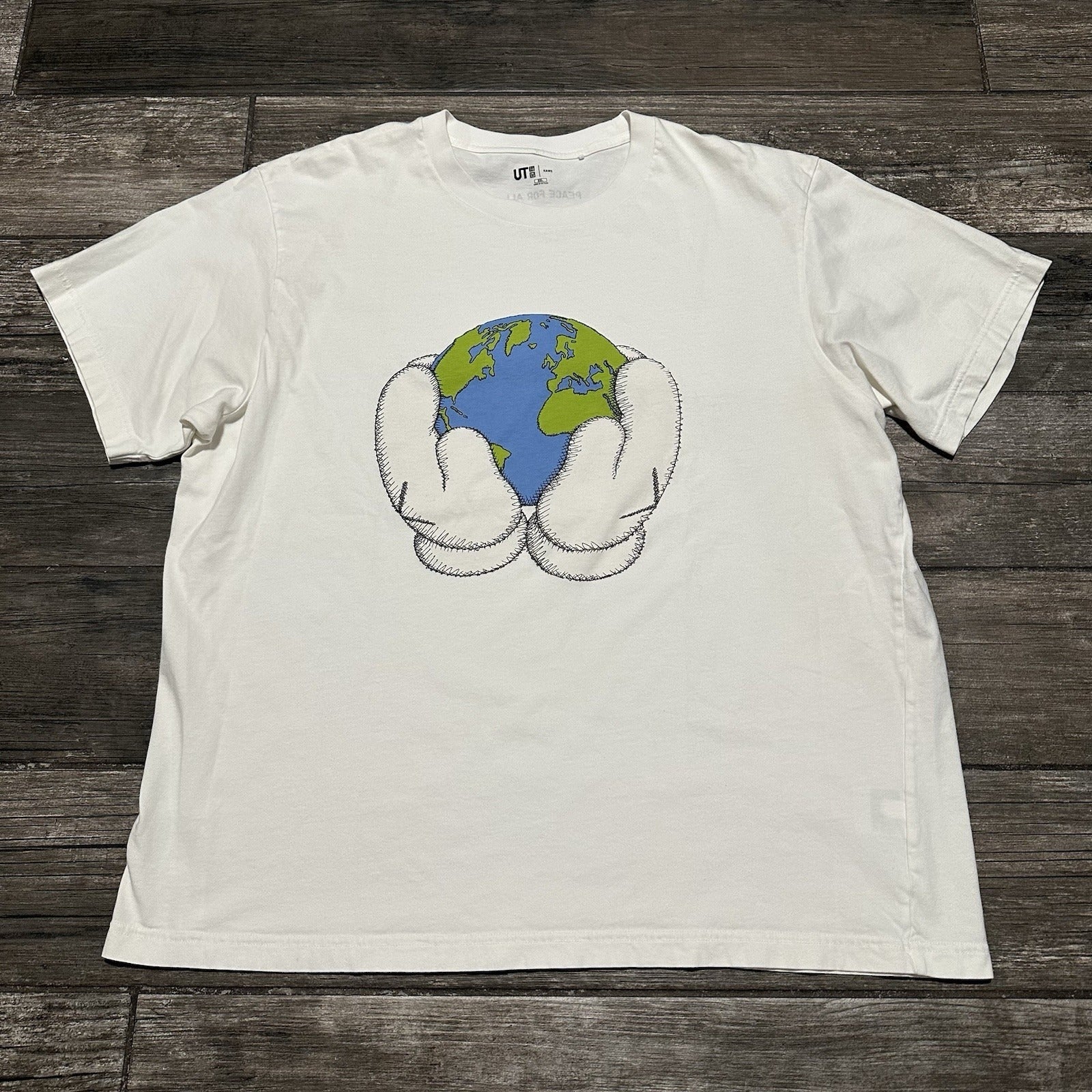 KAWS UNIQLO PEACE FOR ALL WHITE T-SHIRT SZ XXL WORLD HANDS SHORT SLEEVE Yesterday's Fits Clothing Fashion Vintage Streetwear Fashion Item