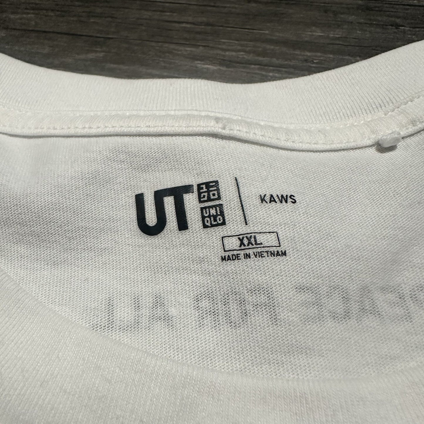 KAWS UNIQLO PEACE FOR ALL WHITE T-SHIRT SZ XXL WORLD HANDS SHORT SLEEVE Yesterday's Fits Clothing Fashion Vintage Streetwear Fashion Item