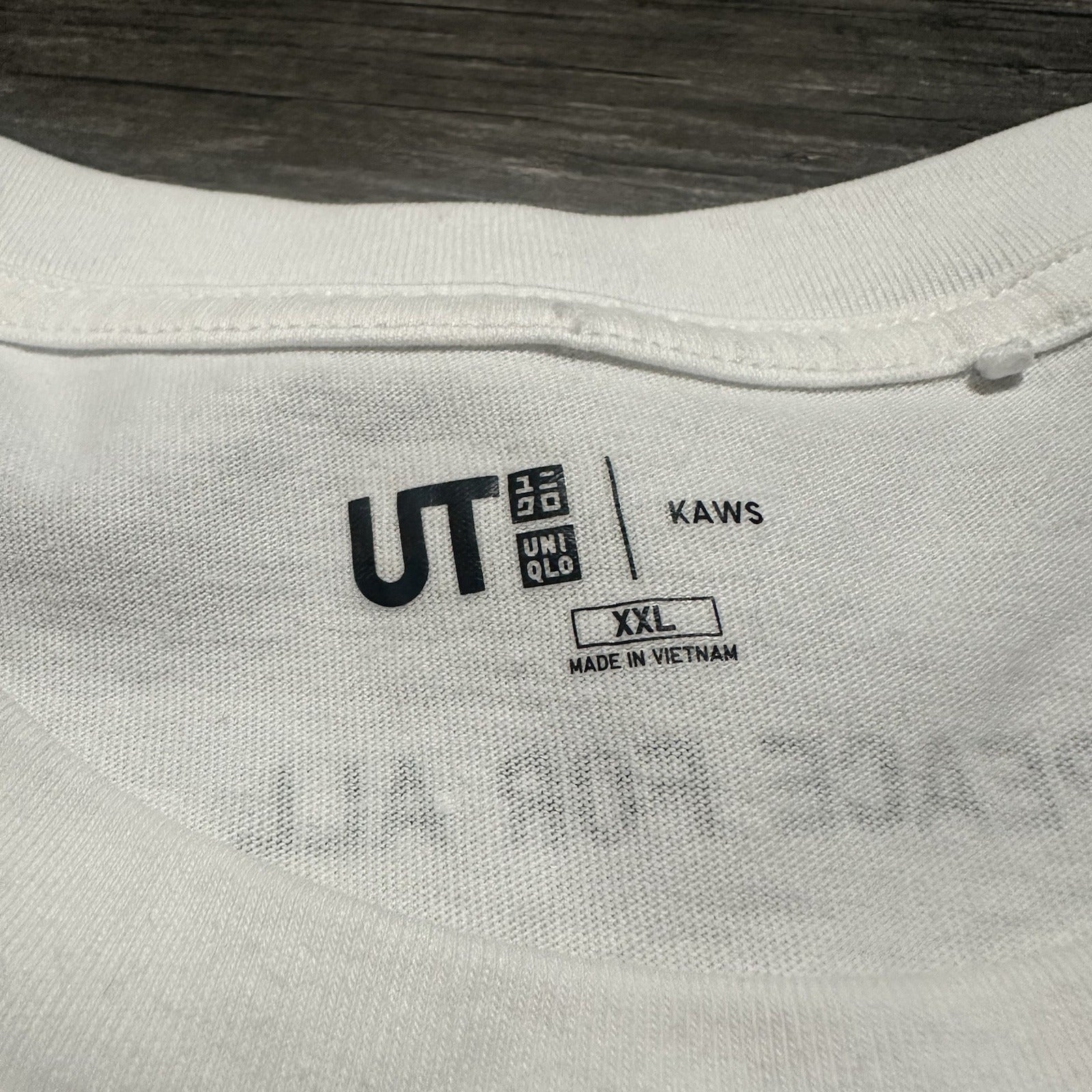KAWS UNIQLO PEACE FOR ALL WHITE T-SHIRT SZ XXL WORLD HANDS SHORT SLEEVE Yesterday's Fits Clothing Fashion Vintage Streetwear Fashion Item