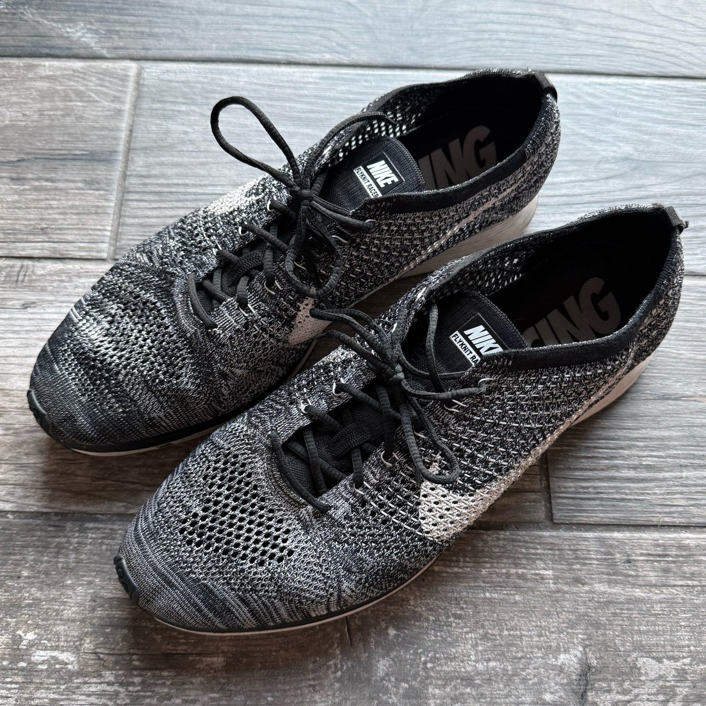 NIKE FLYKNIT RACER 2.0 OREO BLACK WHITE RUNNING SHOES MEN'S SZ 15 526628-101 Yesterday's Fits Clothing Fashion Vintage Streetwear Fashion Item