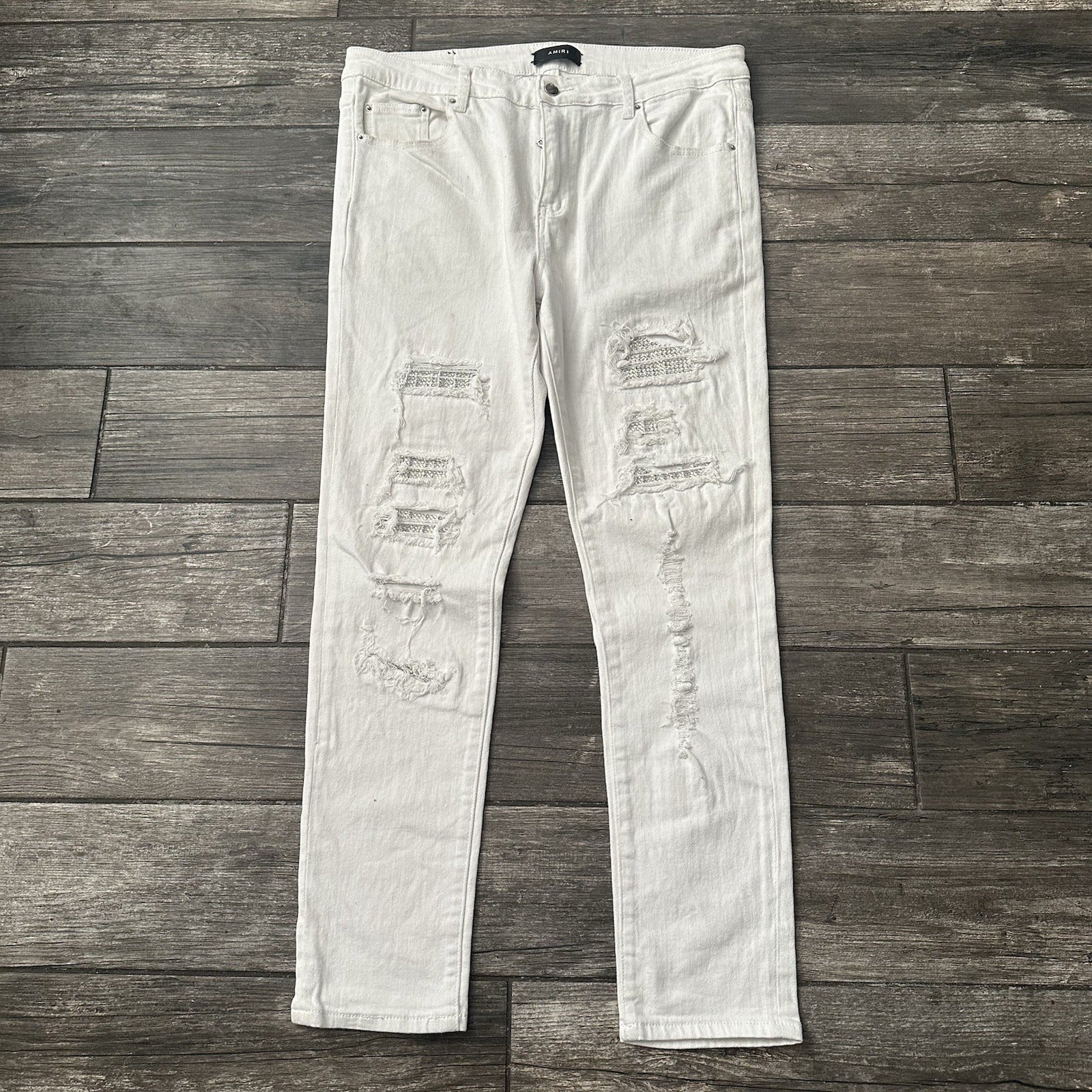 AMIRI RIP-&-REPAIR MX1 WHITE DISTRESSED JEANS SKINNY SZ 38 RHINESTONE JEWEL (J) Yesterday's Fits Clothing Fashion Vintage Streetwear Fashion Item