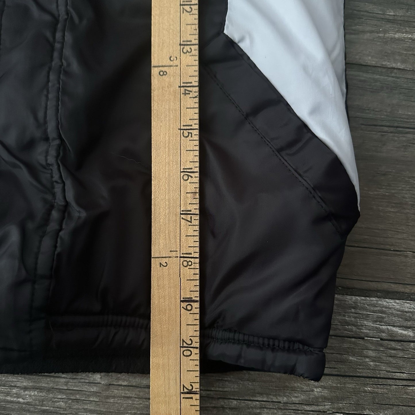 VTG Y2K NIKE FULL ZIP WINTER PUFFER JACKET COAT HOODED SZ YOUTH 7 BLACK GREY Yesterday's Fits Clothing Fashion Vintage Streetwear Fashion Item