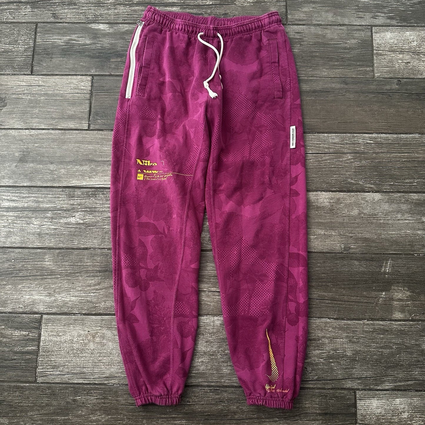 NIKE BASKETBALL STANDARD ISSUE PURPLE JOGGER TRAINING SWEATS SWEAT PANTS SZ M Yesterday's Fits Clothing Fashion Vintage Streetwear Fashion Item