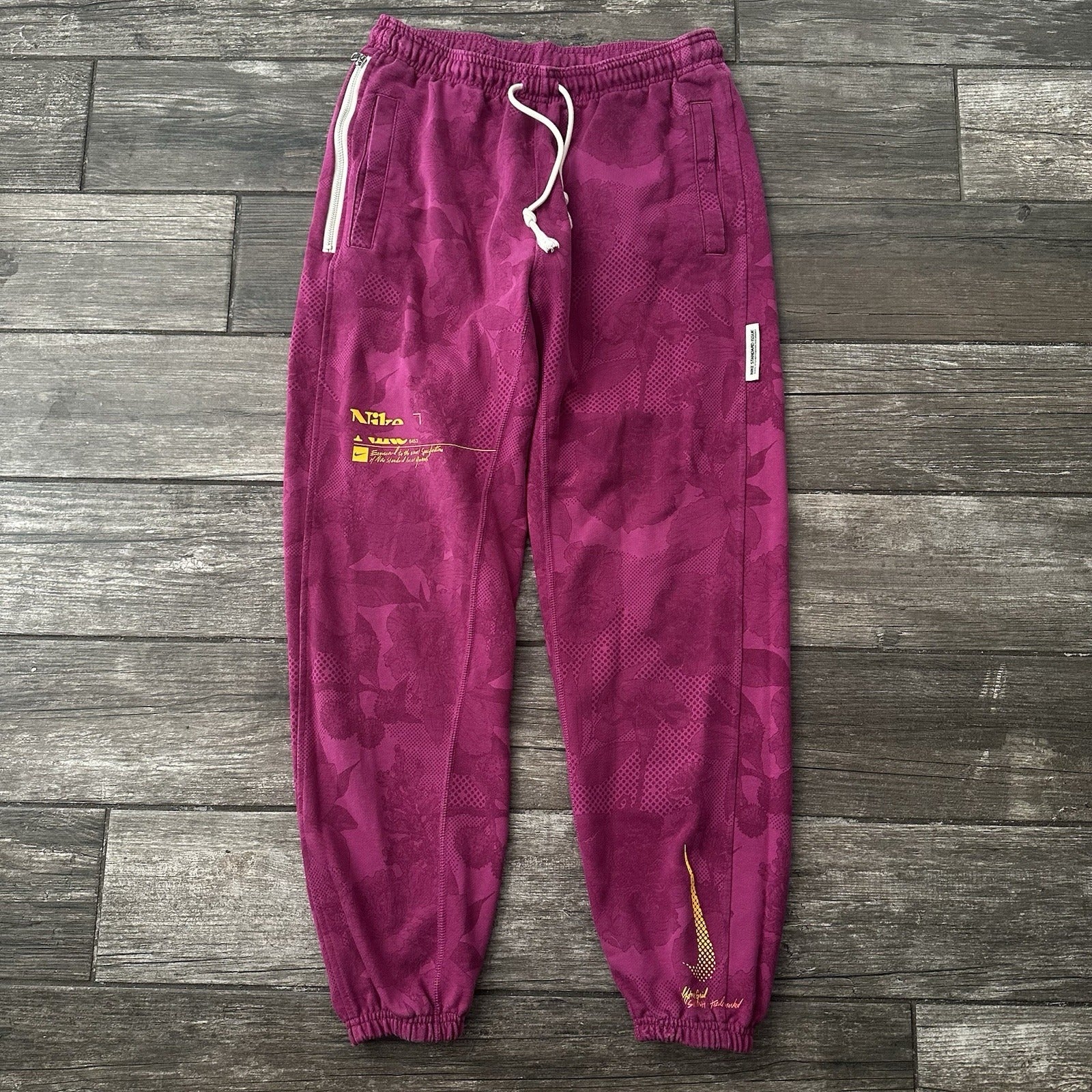 NIKE BASKETBALL STANDARD ISSUE PURPLE JOGGER TRAINING SWEATS SWEAT PANTS SZ M Yesterday's Fits Clothing Fashion Vintage Streetwear Fashion Item