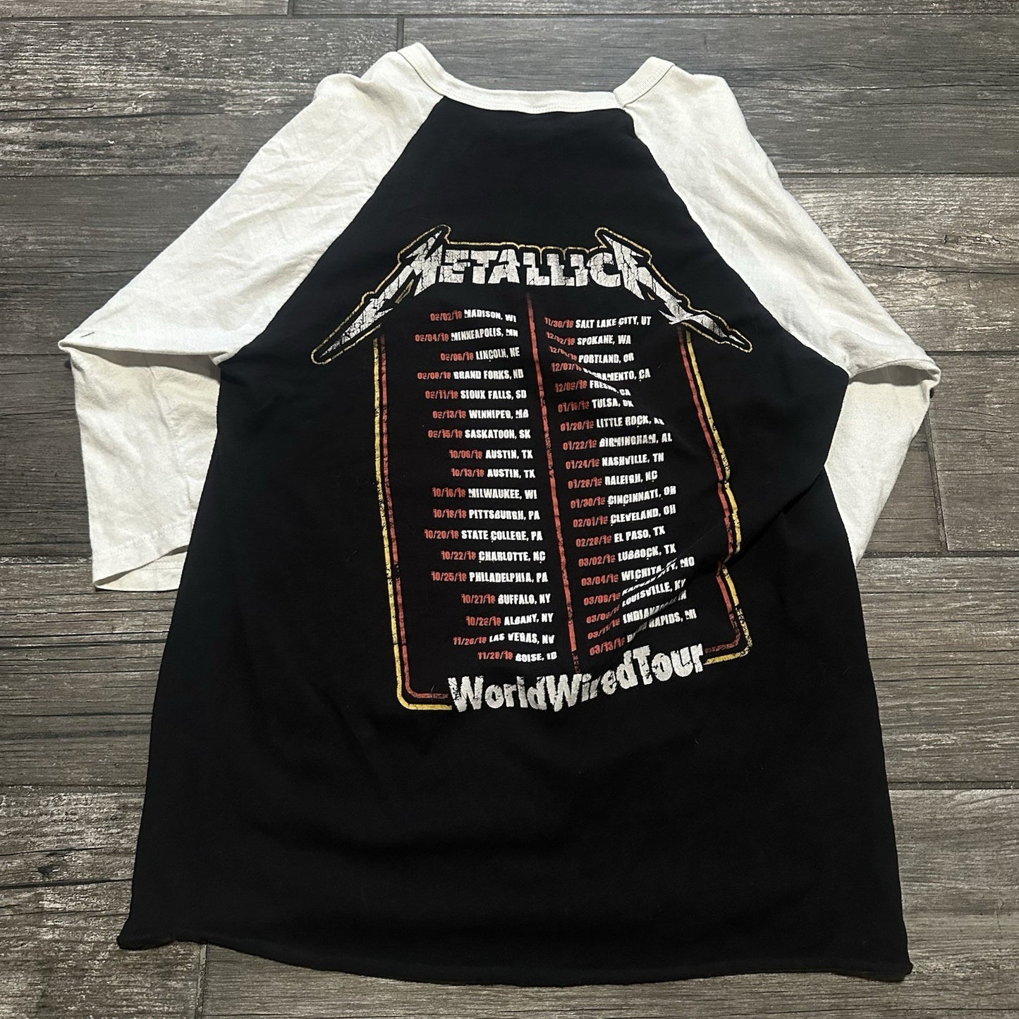 2018 METALLICA WORLD WIRED TOUR RAGLAN T-SHIRT NOW THAT WE'RE DEAD SZ M BLACK Yesterday's Fits Clothing Fashion Vintage Streetwear Fashion Item