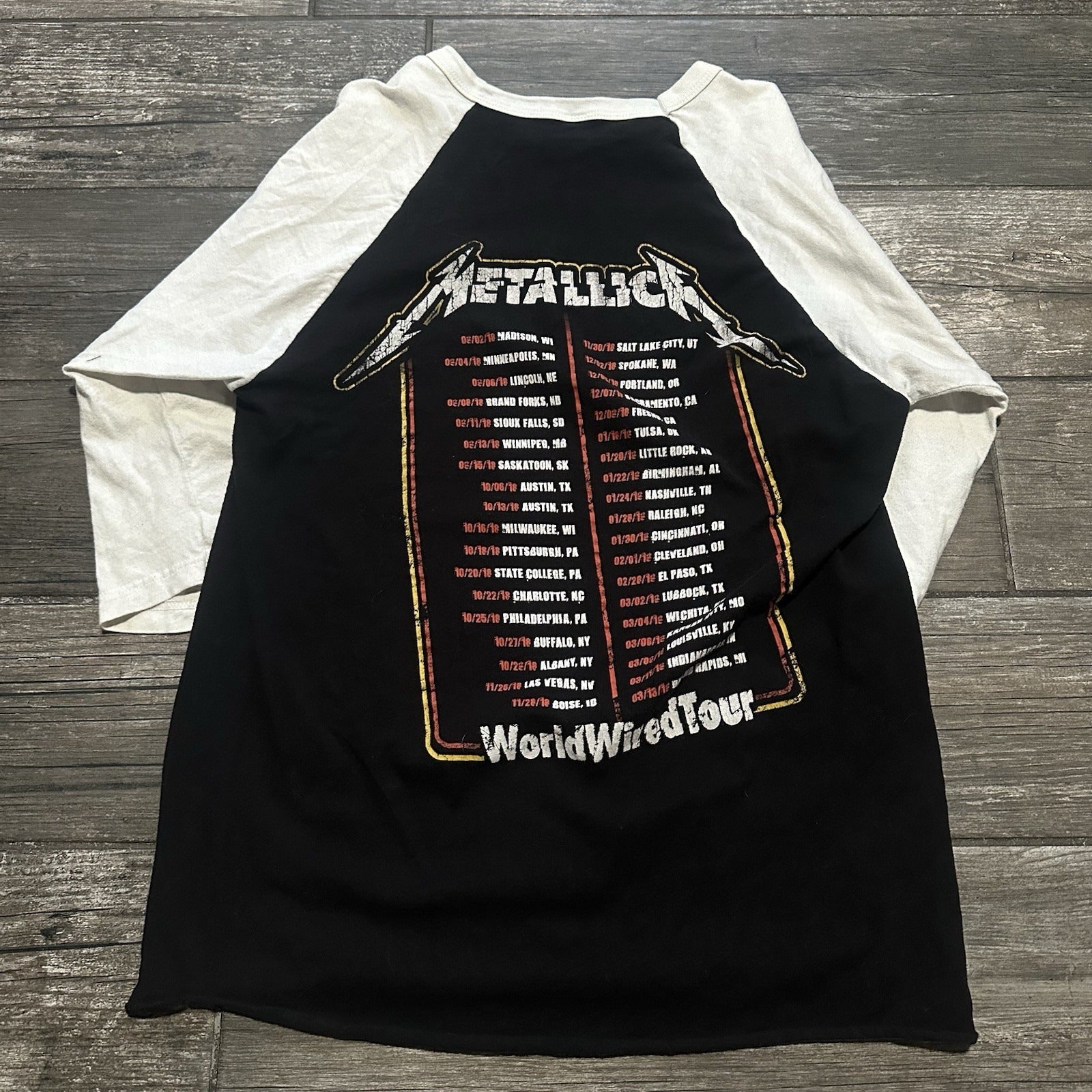 2018 METALLICA WORLD WIRED TOUR RAGLAN T-SHIRT NOW THAT WE'RE DEAD SZ M BLACK Yesterday's Fits Clothing Fashion Vintage Streetwear Fashion Item